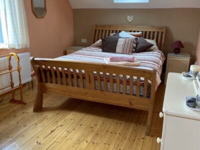 Heavenstown 1 double room and large bathroom