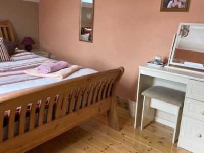 Heavenstown 1 double room and large bathroom