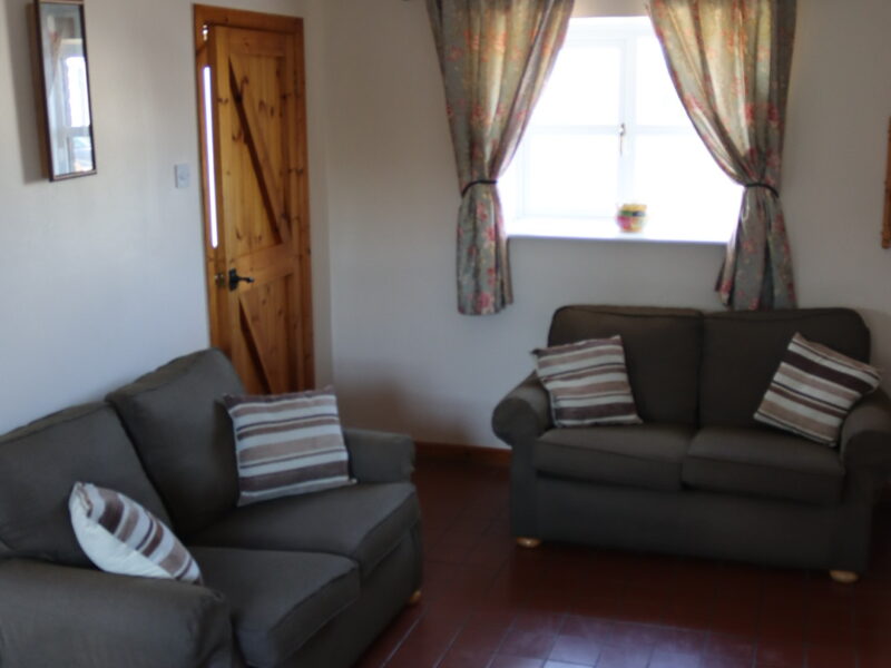 2 Bedroom Self-catering House - Inish Cottage