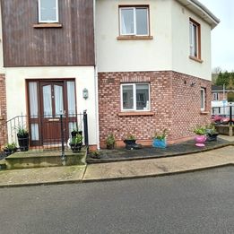 Ideally Located Townhouse - Walking Distance to all Fleadh Competitions