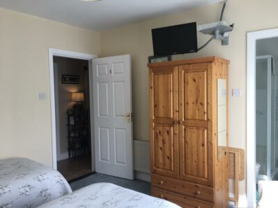 Killurin Lodge B & B