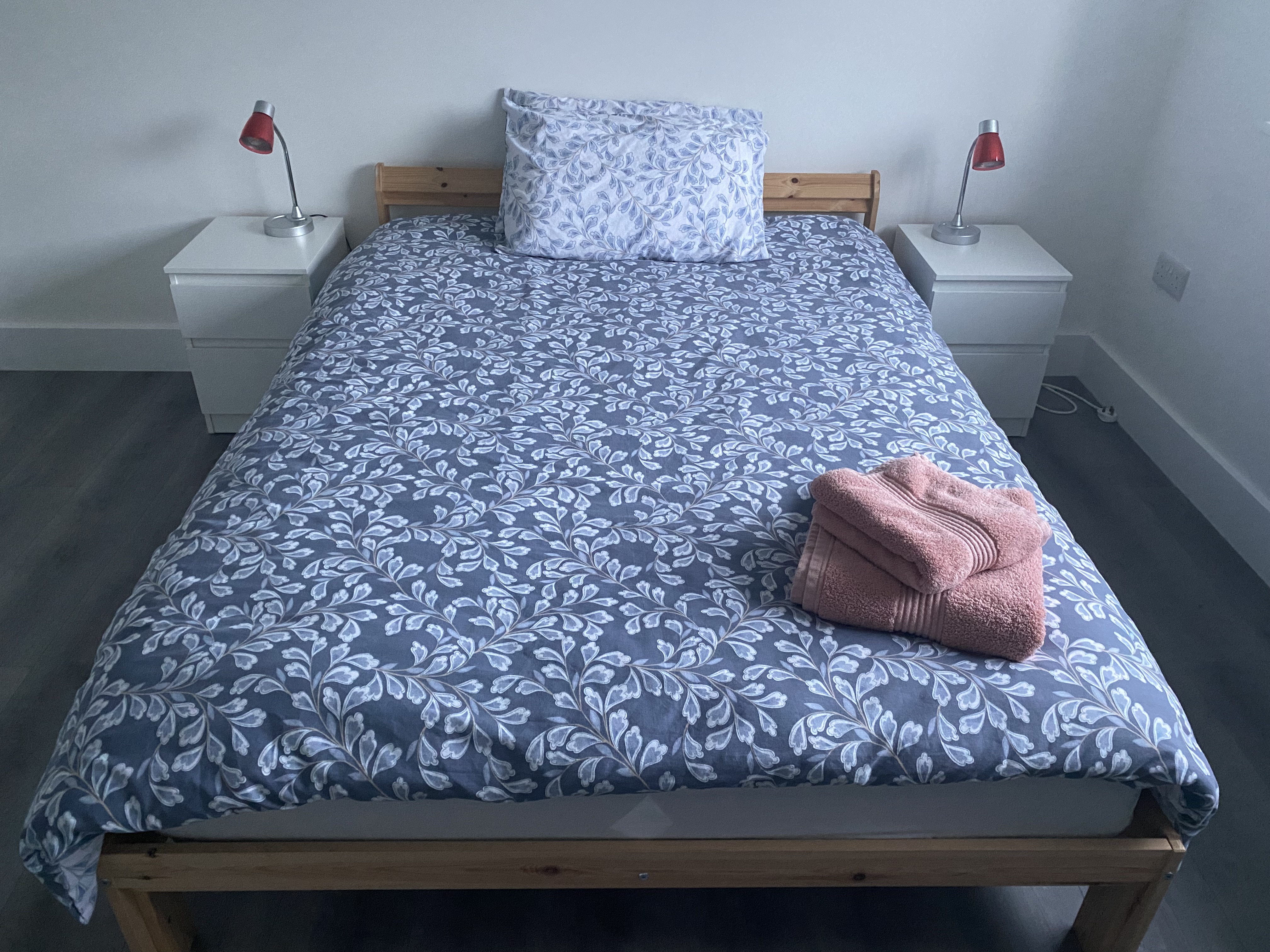 Beautiful Double Room 25 mins from Wexford With Transport Available.